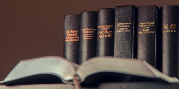 Rússia proíbe tradução da bíblia e ordena a destruição de todos os exemplares impressos