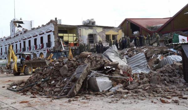 Sobe para 96 o número de mortos em terremoto no México e a terra treme novamente