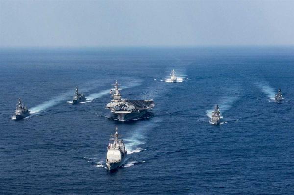 Navios de guerra Americanos à caminho da Coreia do Norte