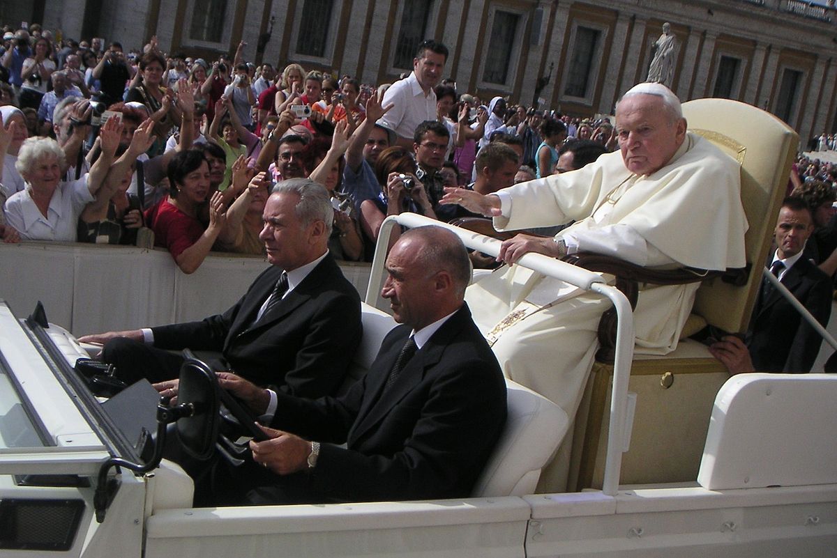 Nova Ordem Mundial, tendo a ONU como modelo, foi pedida pelo Papa João Paulo II
