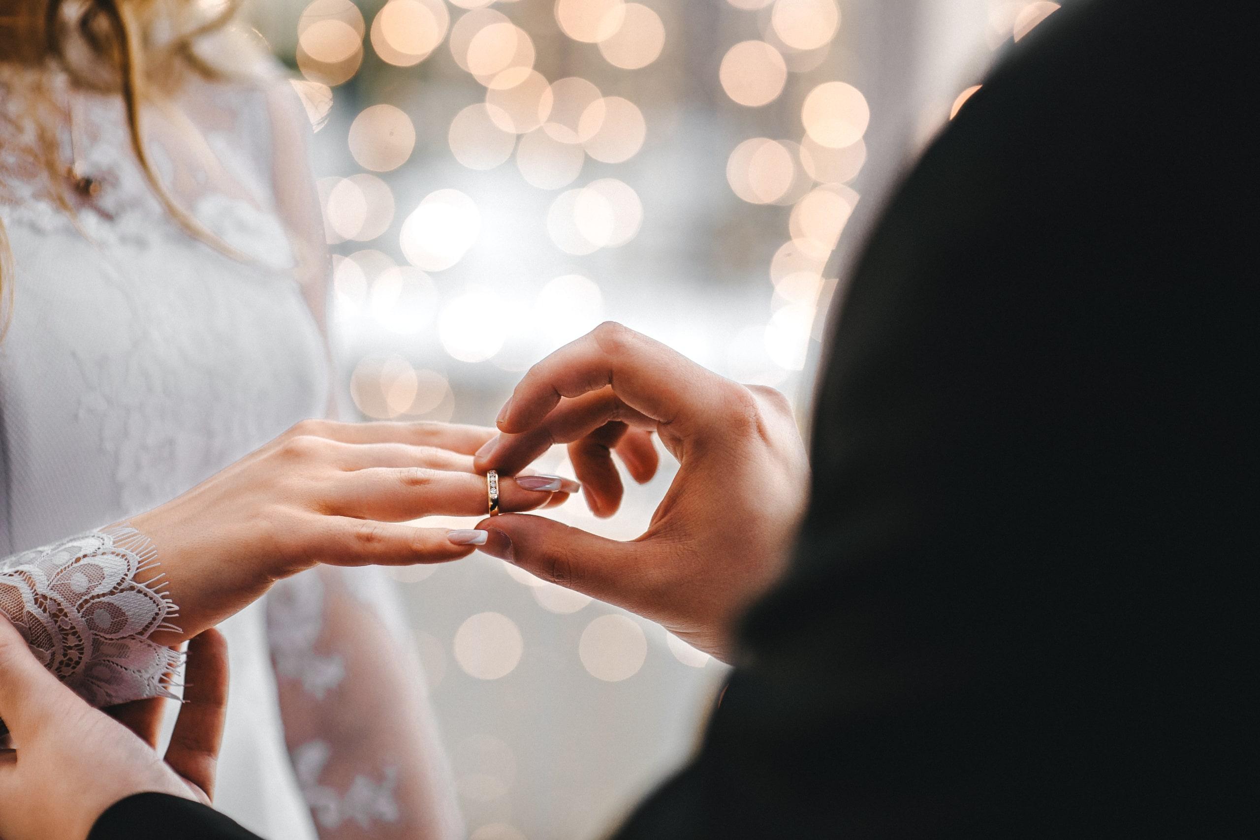 Casamento religioso e moralidade: quem permite e quem nega